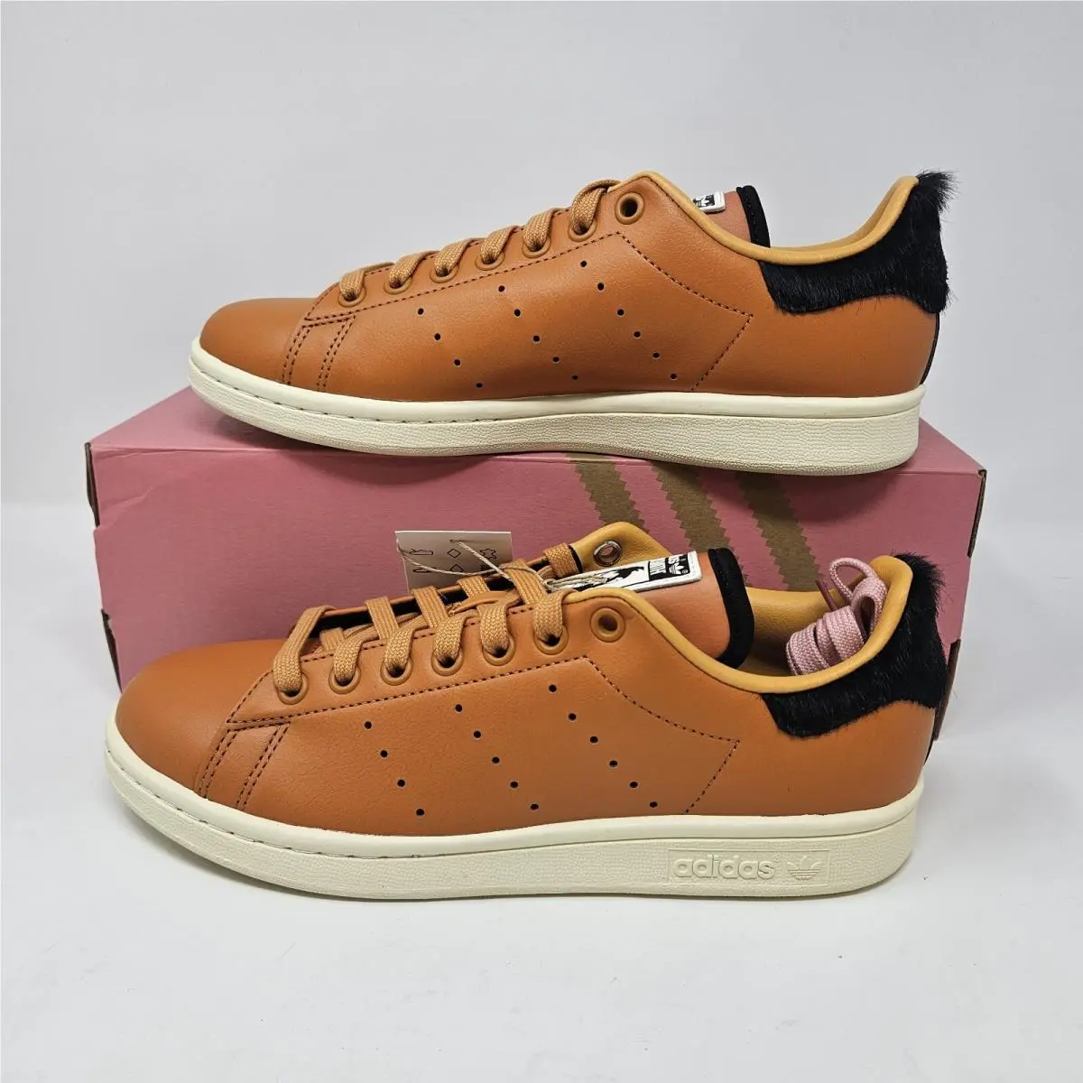 Men`s Adidas Stan Smith X Disney The Lion King Scar Shoes / HP5593 / Size 7