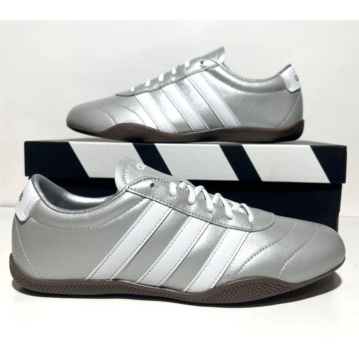 Adidas Grand Court Lo Women’s Size 8 Athletic Casual Metallic White Sneakers