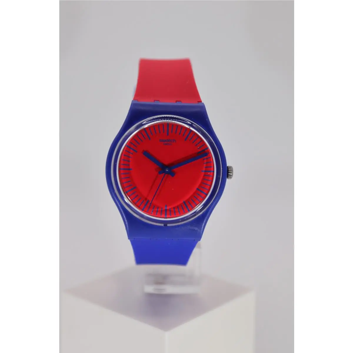 Limited Swiss Swatch Blue Loop GS148 Standard Gents 34mm Silicone Red Dial