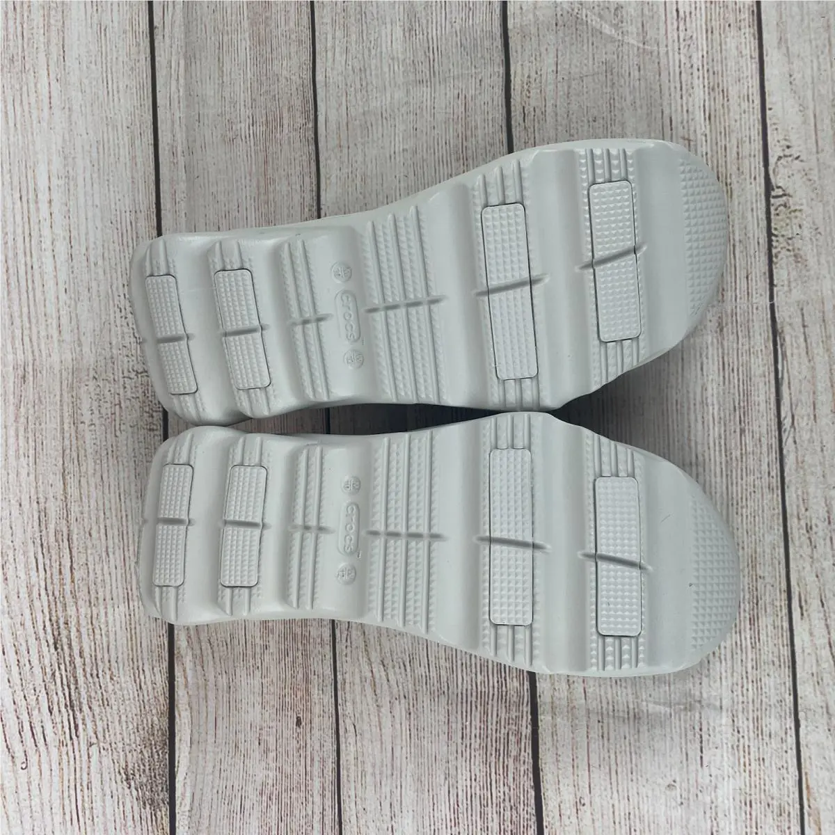 Crocs shoes - Gray (UPC: 196265765546) 7