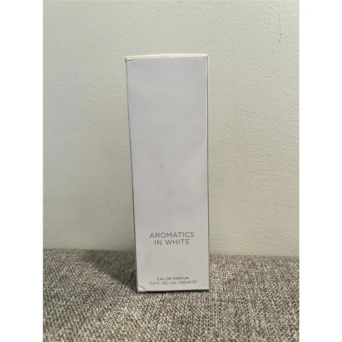 Clinique Aromatics In White 3.4oz Eau de Parfum Spray For Women In Box