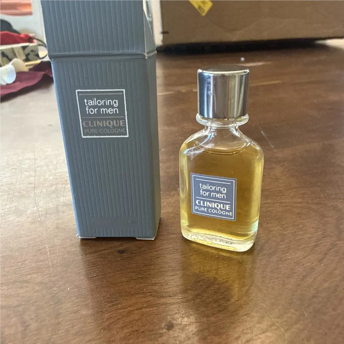 Clinique - Tailoring Men`s Mini Cologne - .12 fl oz 3.5ml