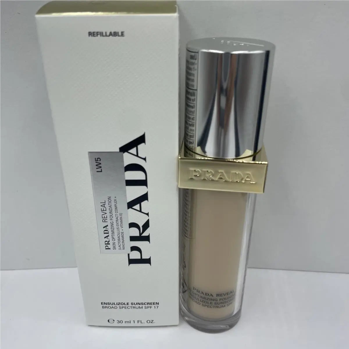 Prada Reveal LW5 Foundation. Skin Optimizing Sunscreen New. Spf 17 Light Tone