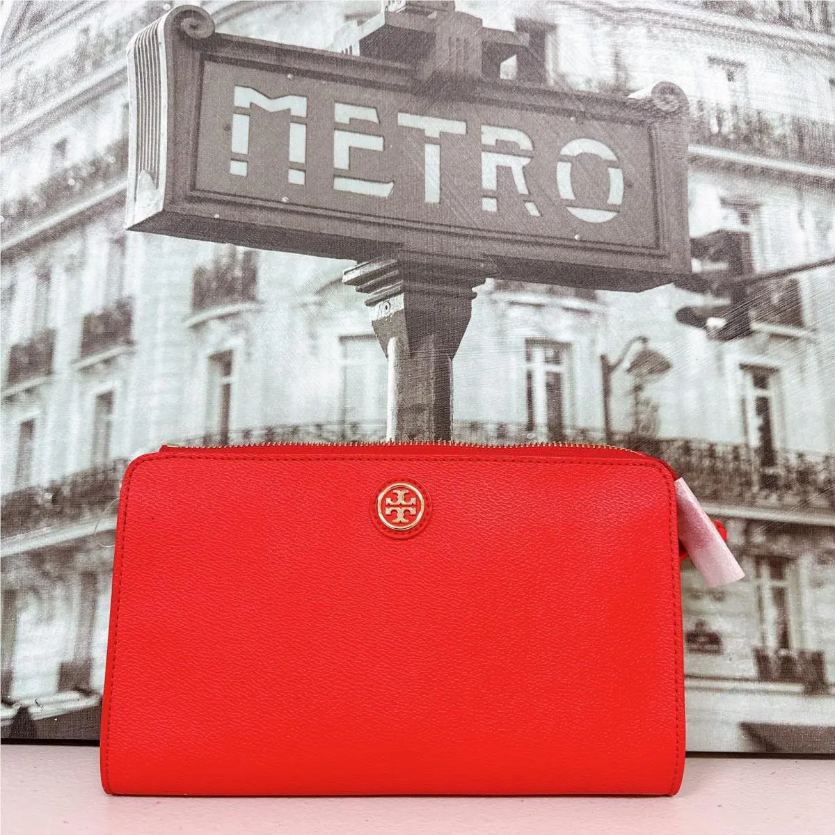 Tory Burch 18169280 Cameron Easy Coated Canvas Cross-body Clutch