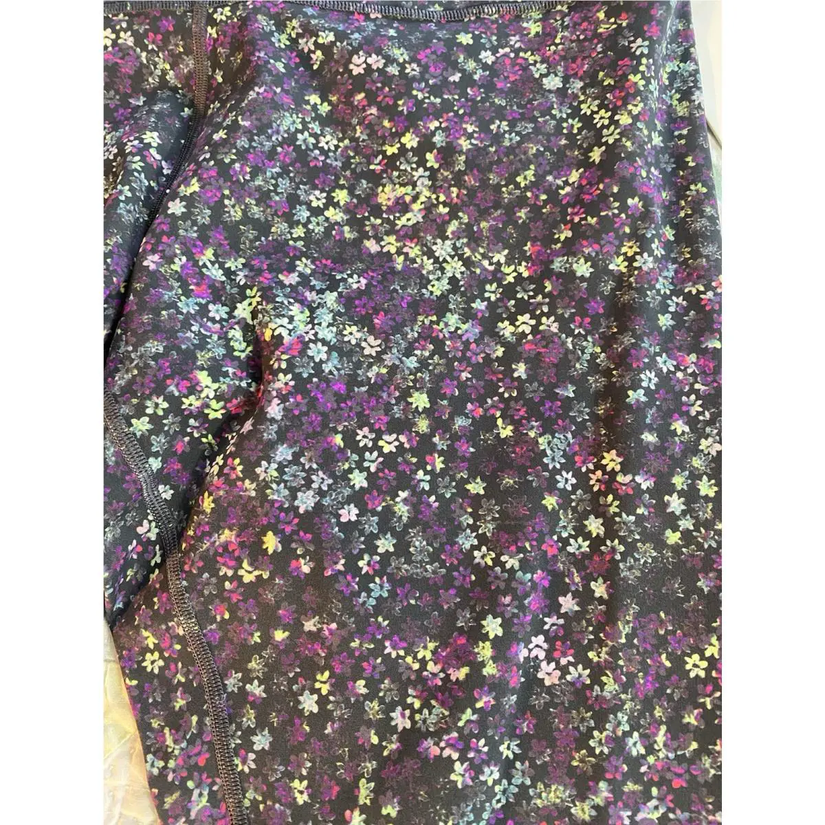 Lululemon clothing - Multicolor 4