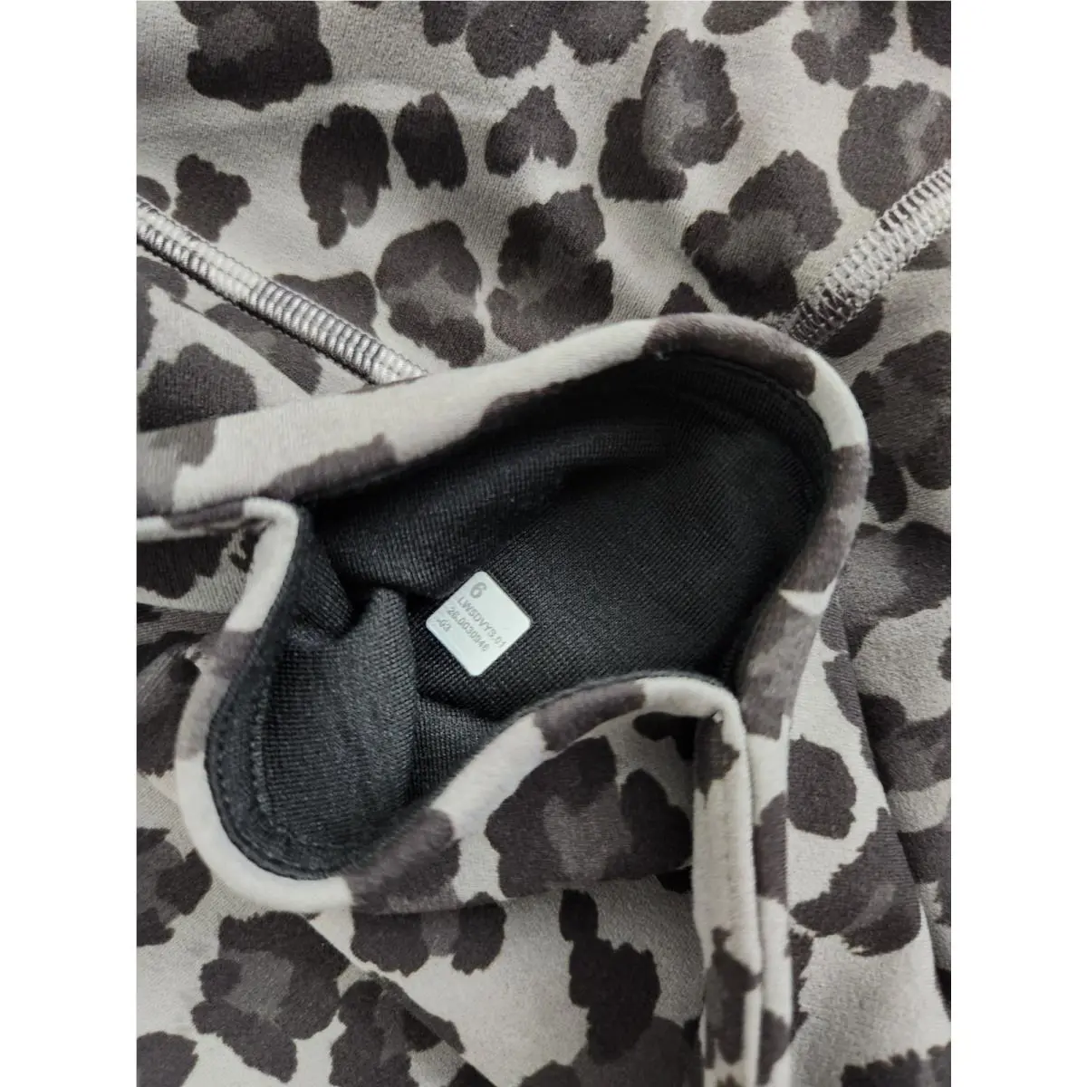 Lululemon clothing - True leopard black multi 10