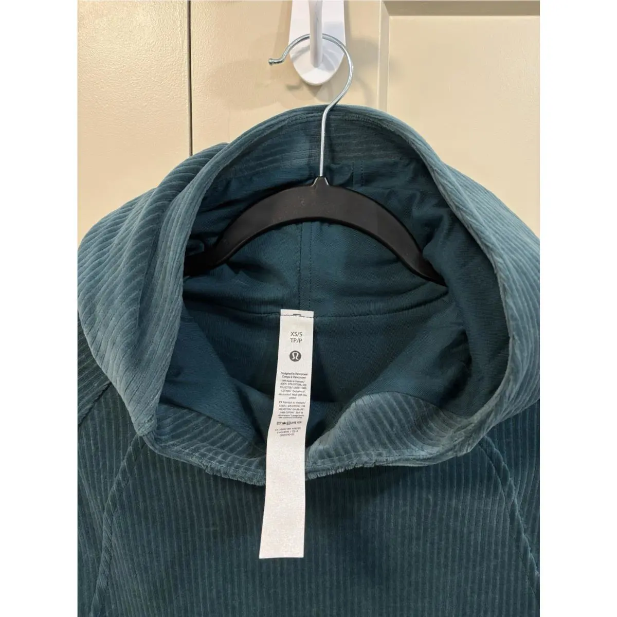 Lululemon clothing - Green 2