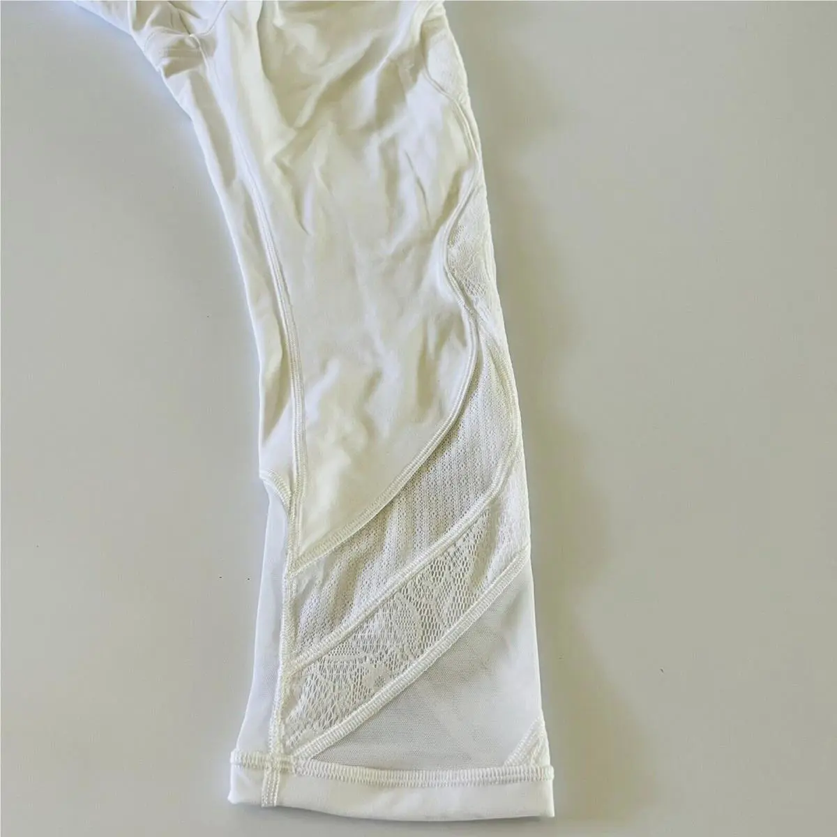Lululemon clothing - White 4
