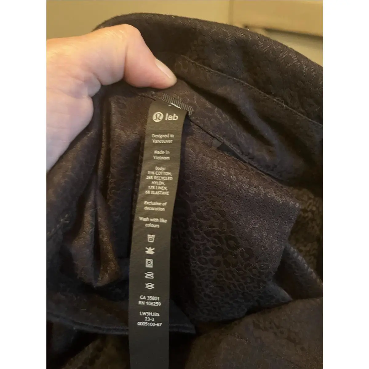 Lululemon clothing - Black 9