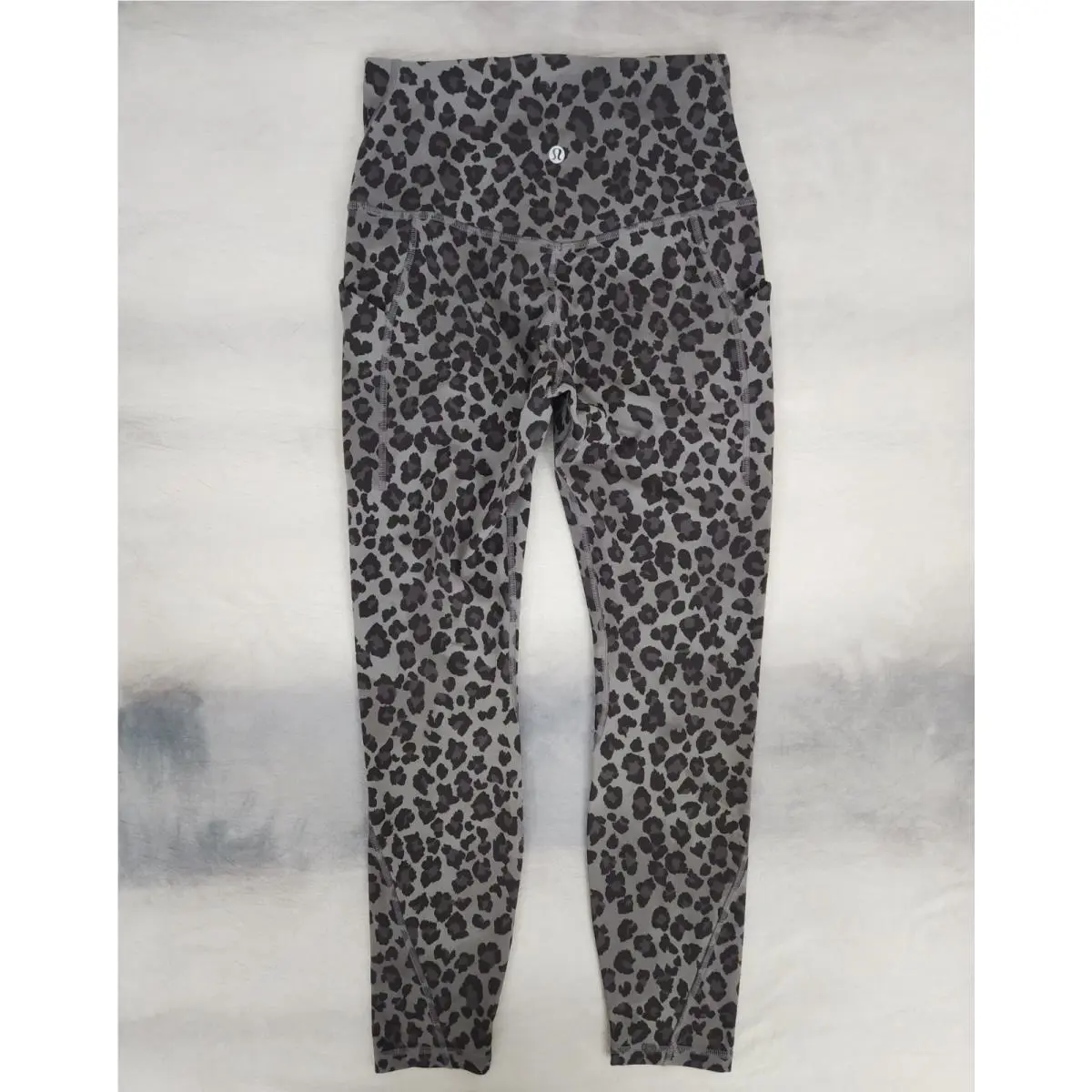 Lululemon clothing - True leopard black multi 10