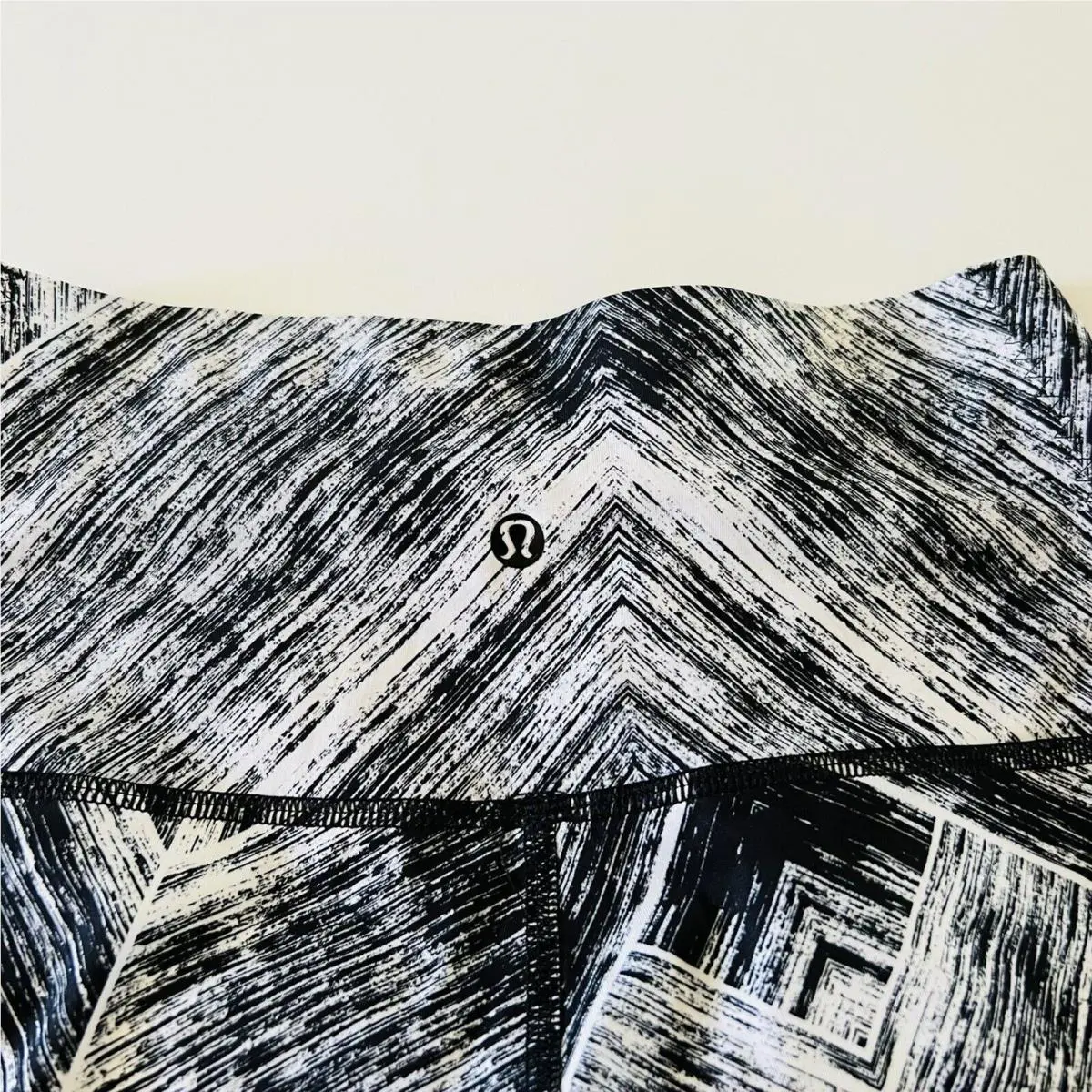 Lululemon clothing - Black 4