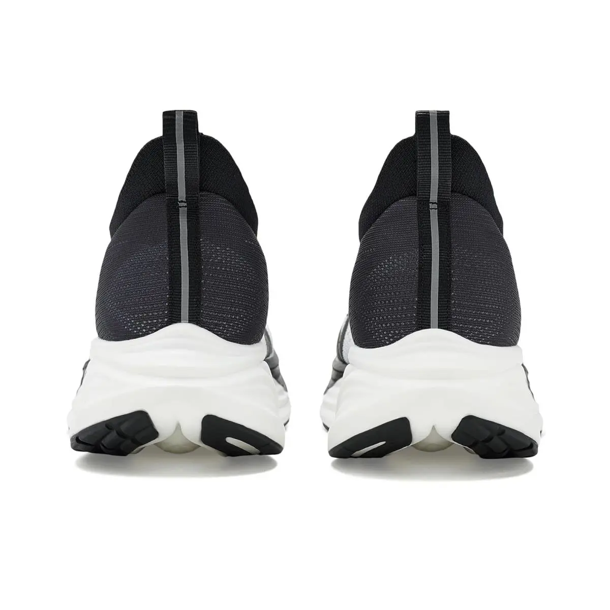 Mizuno shoes - Black/Gold 5