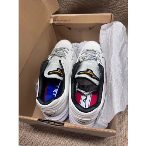 Mizuno shoes - White (UPC: 889961648908) 1