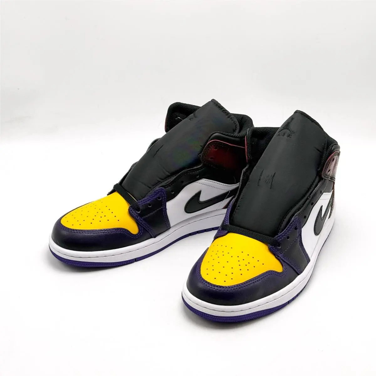 Nike shoes - Air Jordan 1 Mid SE - IQ9383-611 - Black 0