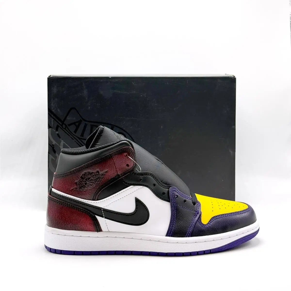 Nike shoes - Air Jordan 1 Mid SE - IQ9383-611 - Black 4