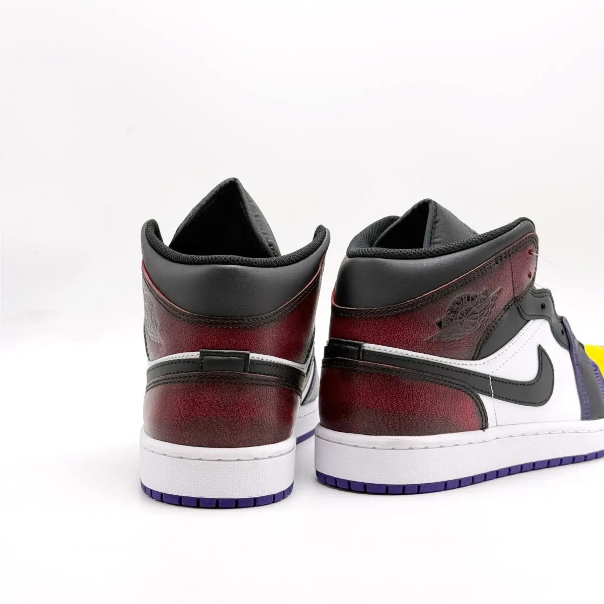 Nike shoes - Air Jordan 1 Mid SE - IQ9383-611 - Black 7
