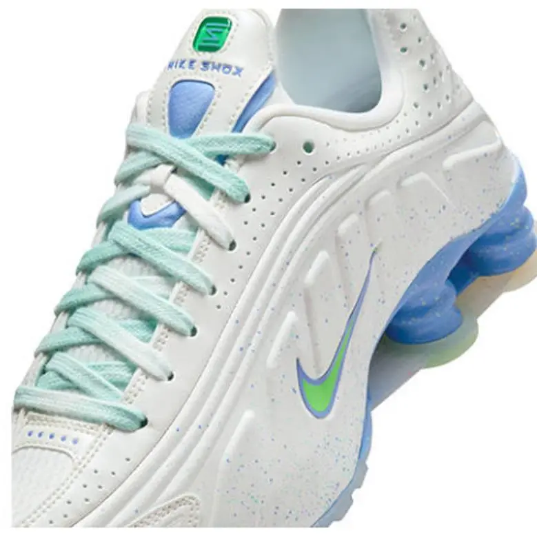 Nike shoes - White /Green/Strike Royal Pulse 7