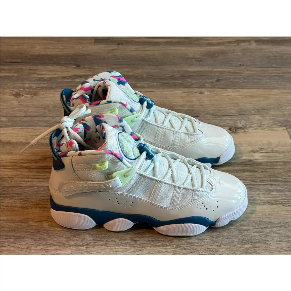 Nike shoes - Barely Green 0