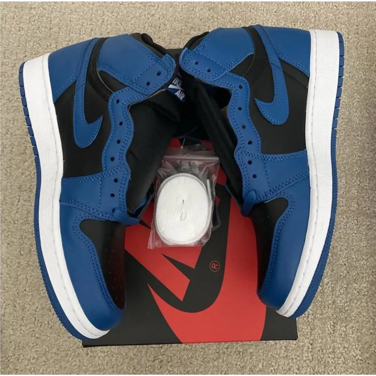 Nike shoes - Air Jordan 1 Retro High - 575441-404 - Blue 4
