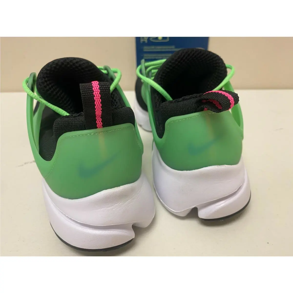 Nike shoes - Green 6