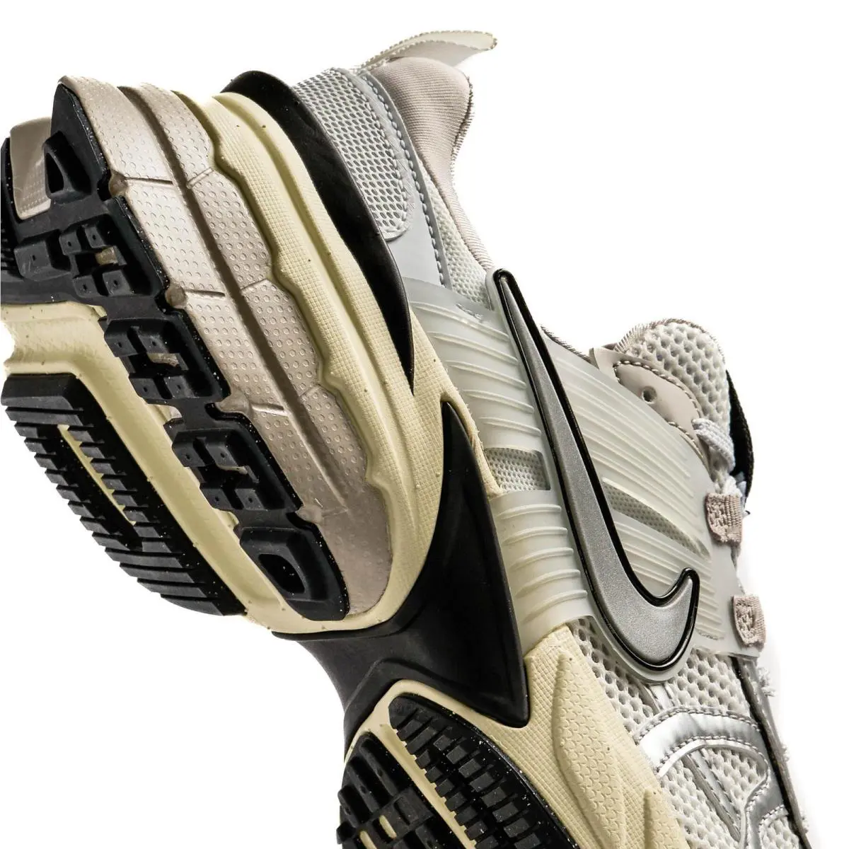 Nike shoes - FD0736 100 - FD0736 100 - Summit White/Metallic Silver 3
