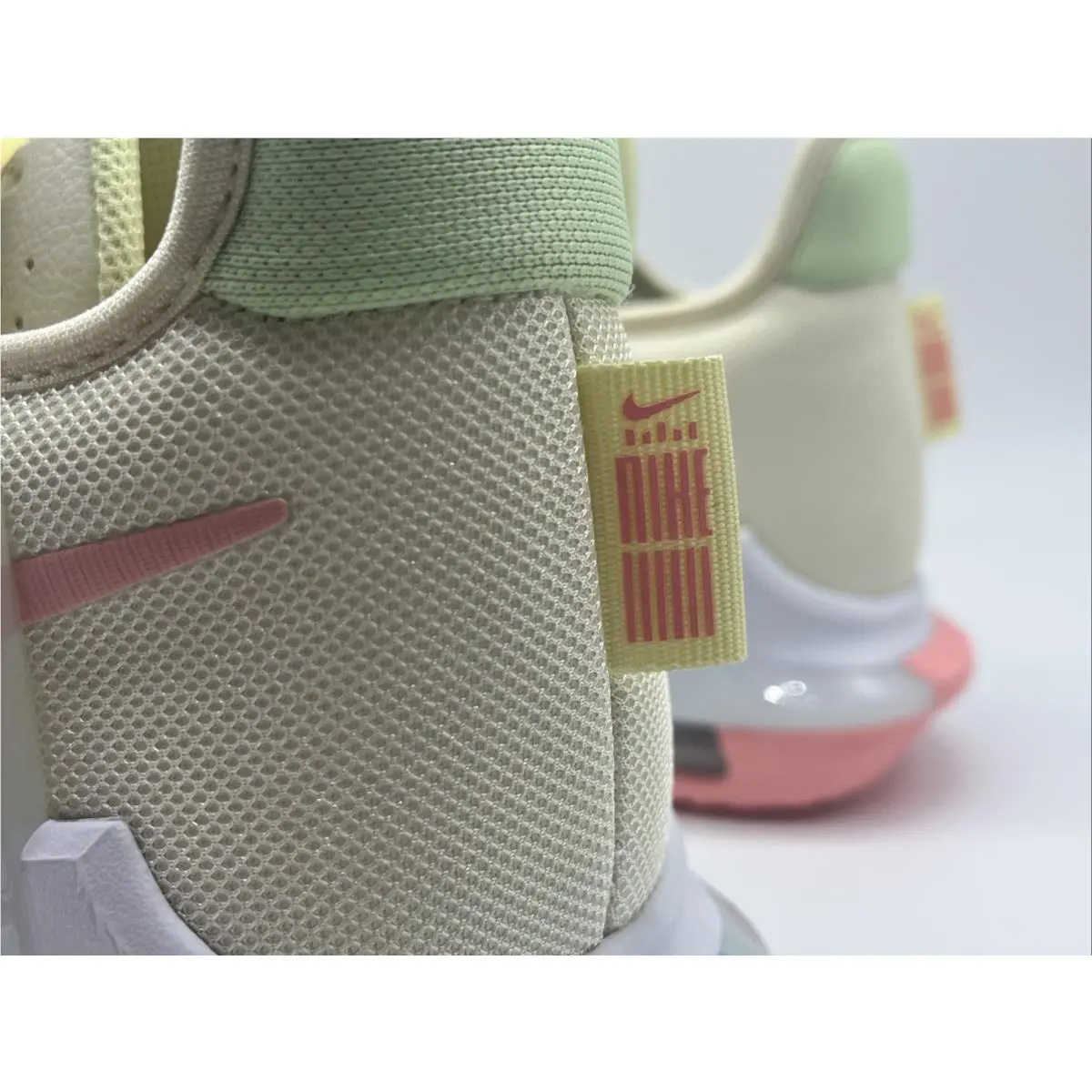 Nike shoes - Nike LeBron Witness - LeBron Witness - Yellow 22