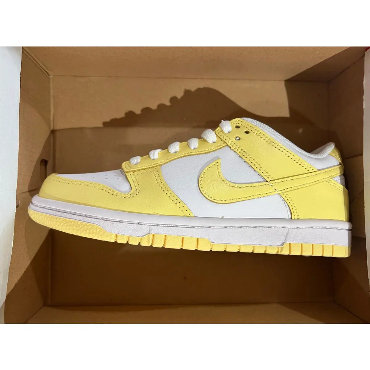 Nike shoes - WHITE / SOFT YELLOW 3