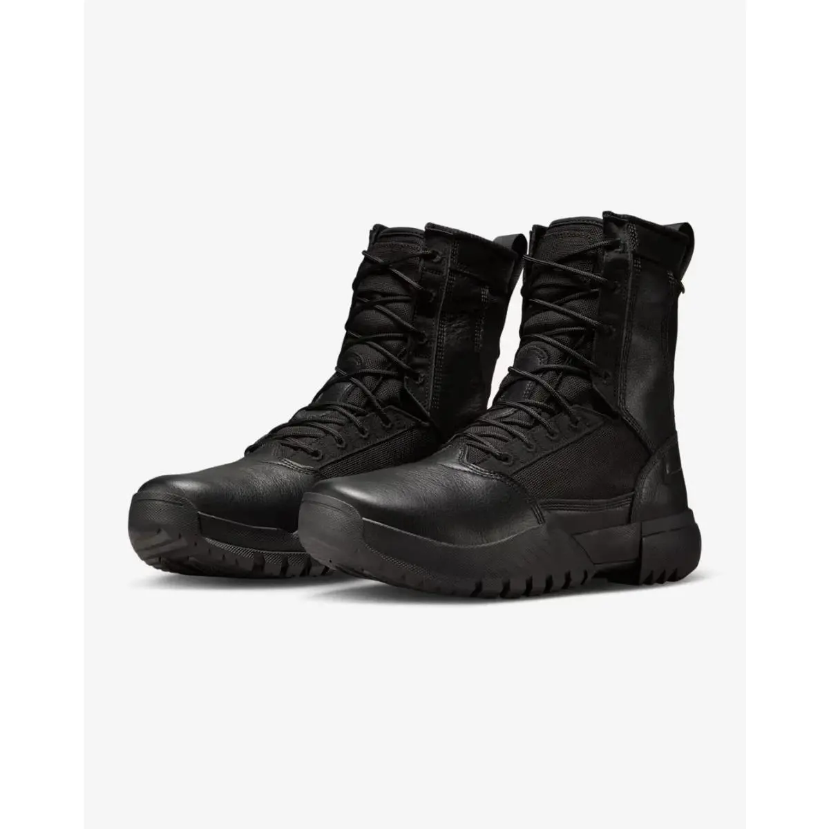 Nike shoes - Ukiah 8