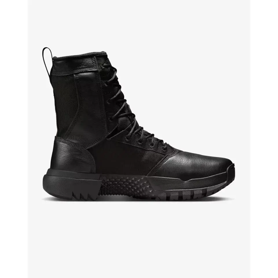 Nike shoes - Ukiah 8