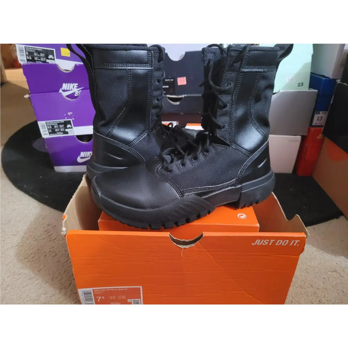 Nike shoes - Ukiah 8