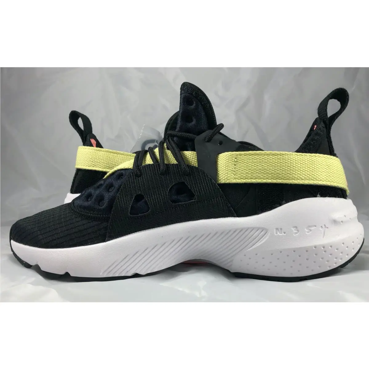 Nike shoes - HURACHE-TYPE - BQ5102001 - Black 0
