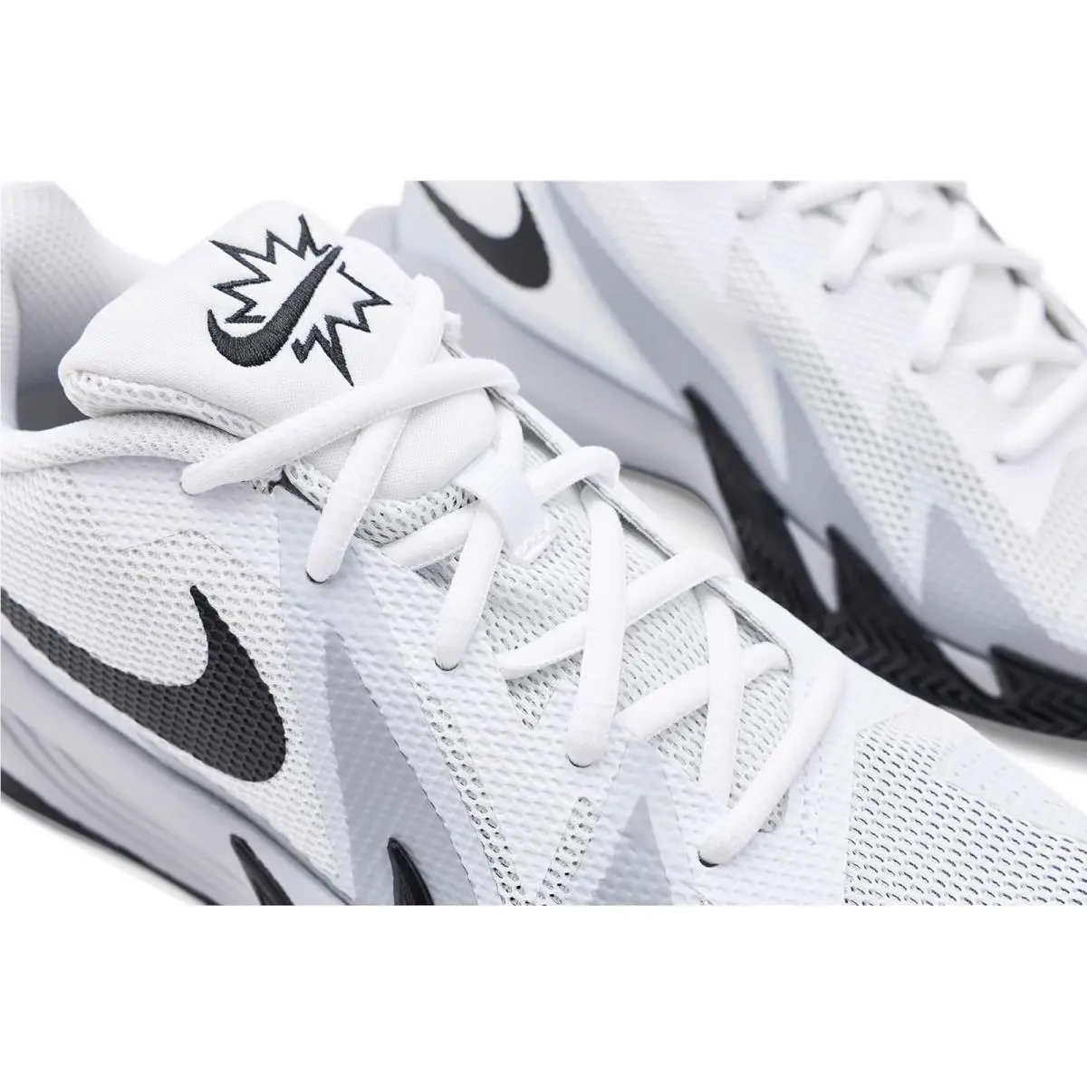 Nike shoes - Black/Metallic Gold/Wolf Grey/Smoke Grey 18