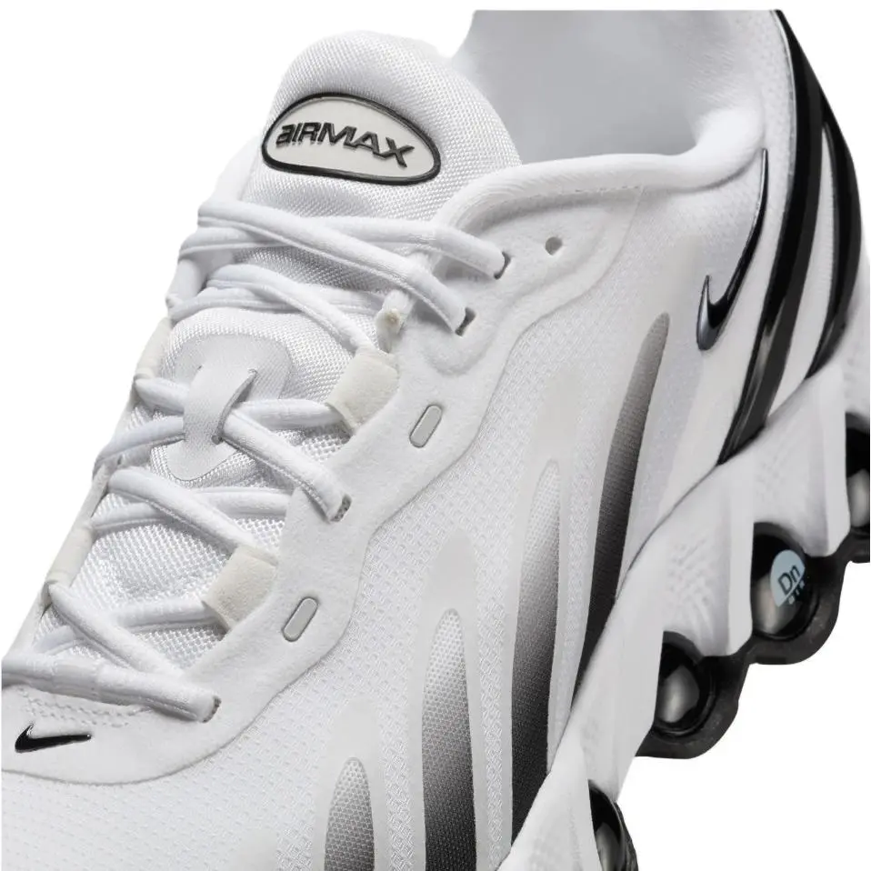 Nike shoes - White/Black 9