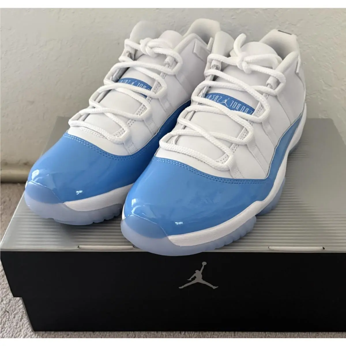 Nike Air Jordan 11 Retro Low Unc Men`s Size 11.5 FV5104-100 - Blue