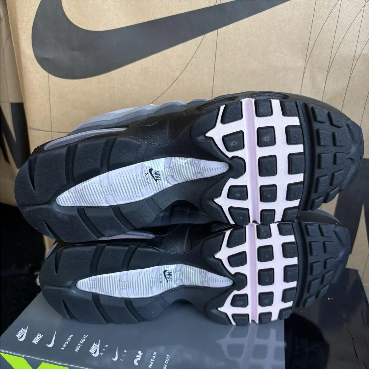 Nike shoes - Nike Air Max 95 - Air Max - HJ5996-001 - Pink 4