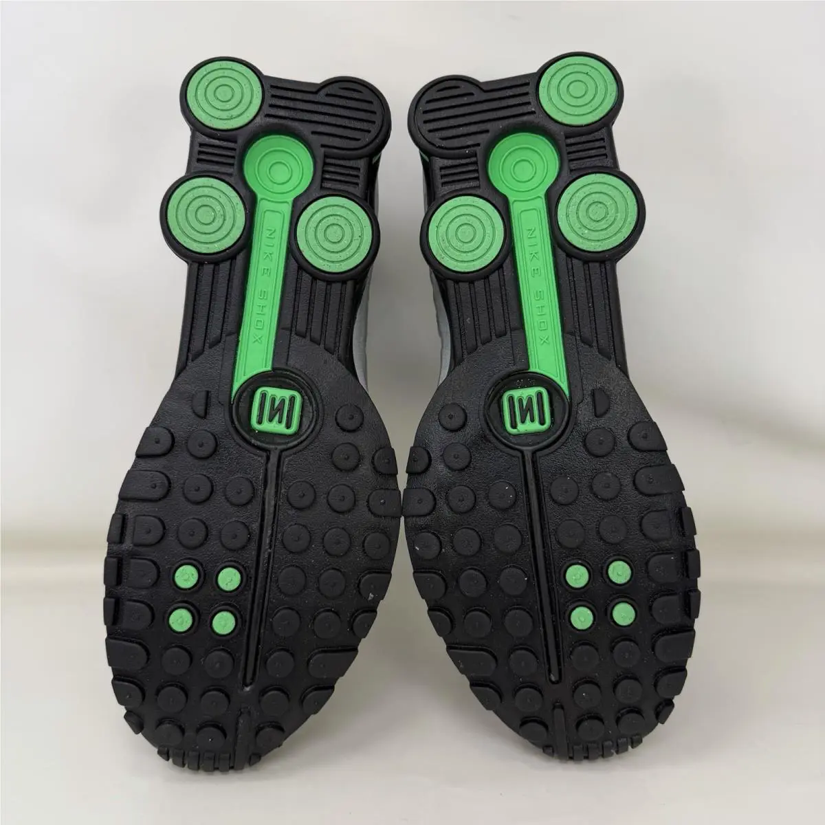 Nike shoes - Nike Shox R4 - Shox - HQ1988-006 - Black 4