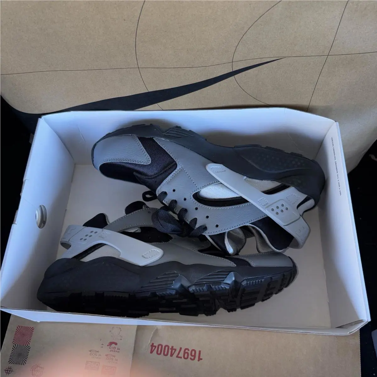 Nike shoes - Nike Air Huarache - Air Huarache - FD9781 900 - Black / White (UPC: 196155891027) 6