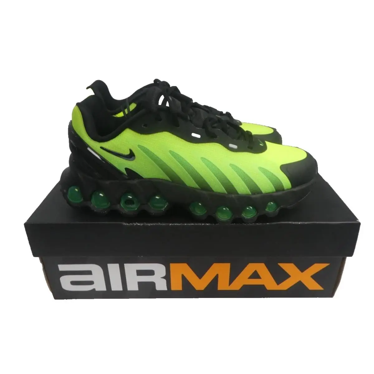 Nike Air Max Dn8 Shoes Sneakers Green Black Strike Volt Size 5Y - Green