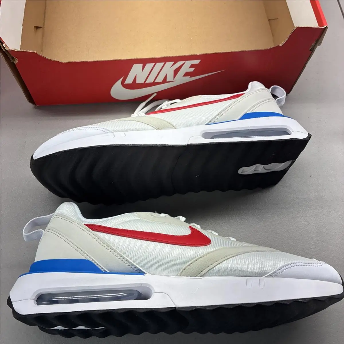 Air Max Dawn Men`s White Blue Red Running Sneakers DM0013-100 Size 13 by Nike