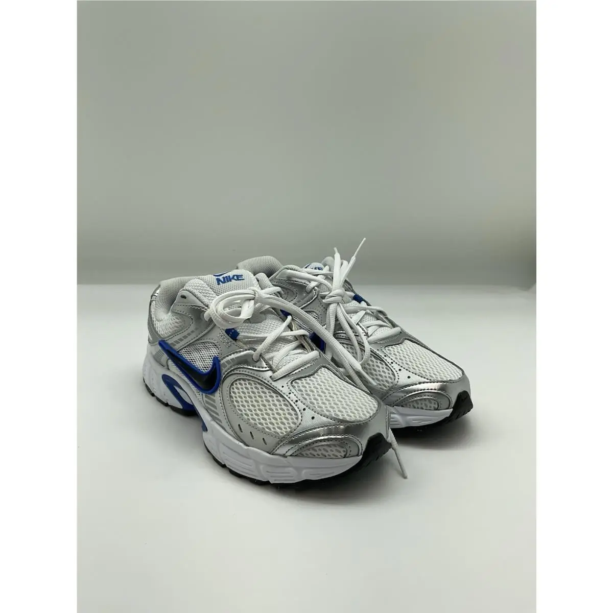 Nike V5 Rnr White/black- Vast Grey Metallic and Blue Accents Size 10 Men