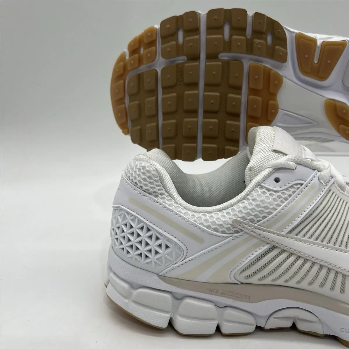 Nike shoes - Nike Air Zoom Vomero 5 - FJ2028 104 - White 0