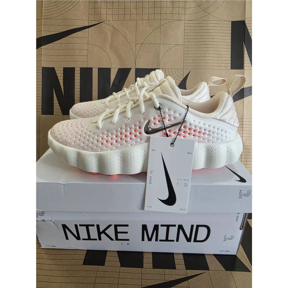 Nike shoes - Nike Mind 002 - Mind - HQ4310-100 - Ivory, Manufacturer: Sail/Chrome-Chalk-Hyper Crimson-Black 1