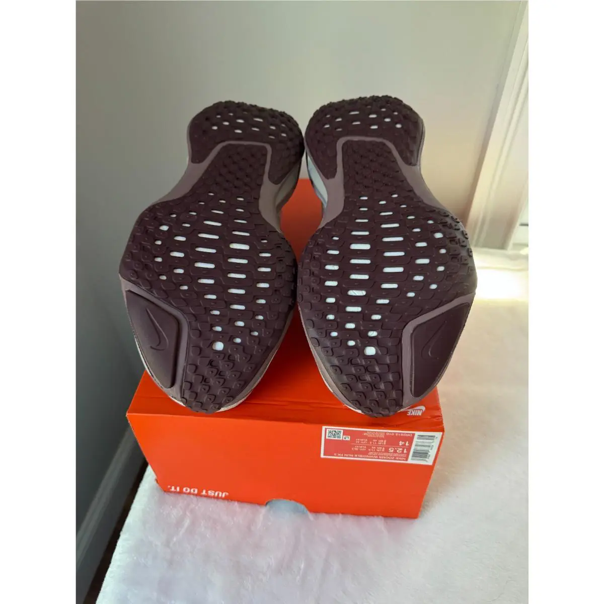 Nike shoes - Nike ZoomX Invincible - ZoomX Invincible - DR2615 010 - Phantom Burgundy Crush (UPC: 197863963587) 13