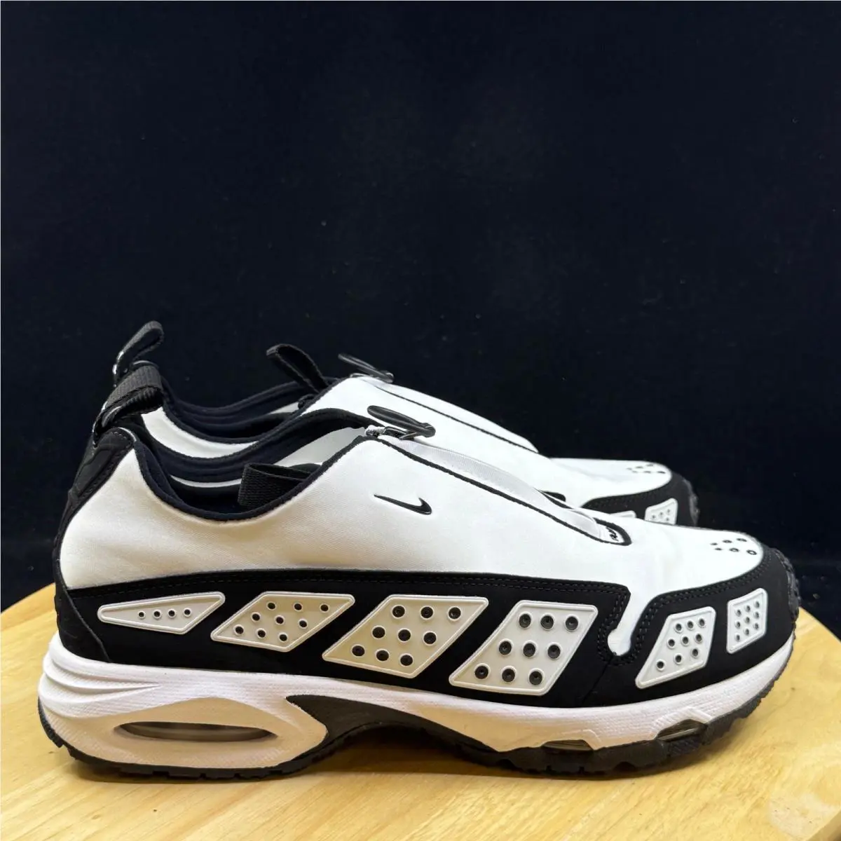 Nike shoes - White 3