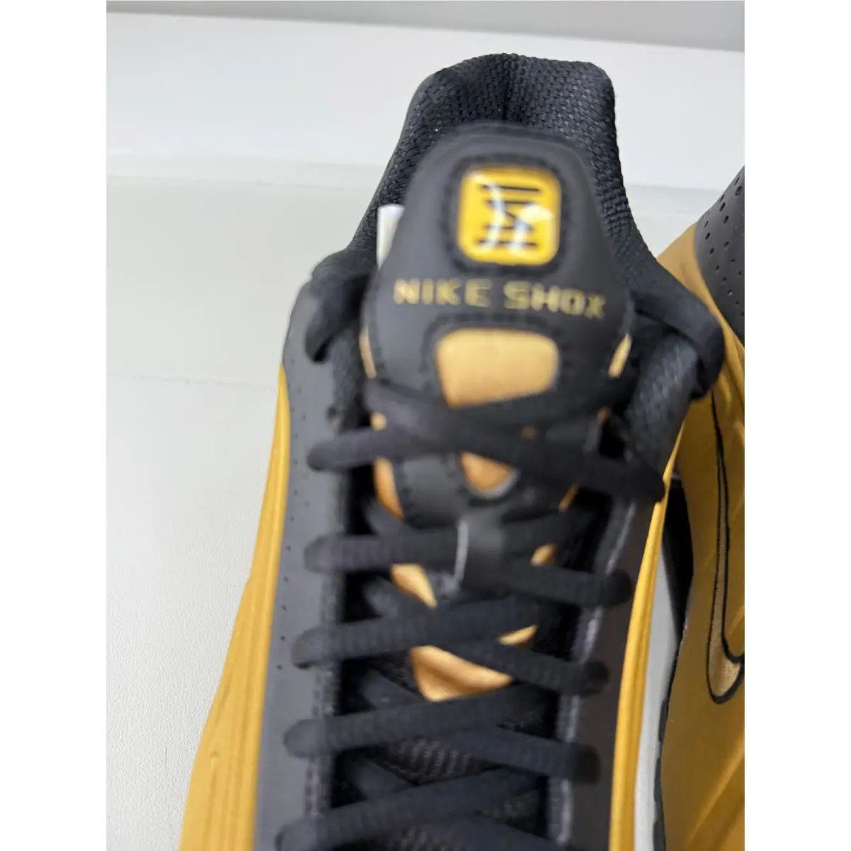 Nike shoes - Nike Shox R4 - Shox - Gold 5