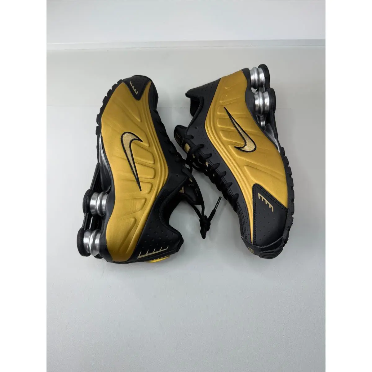 Nike shoes - Nike Shox R4 - Shox - Gold 7