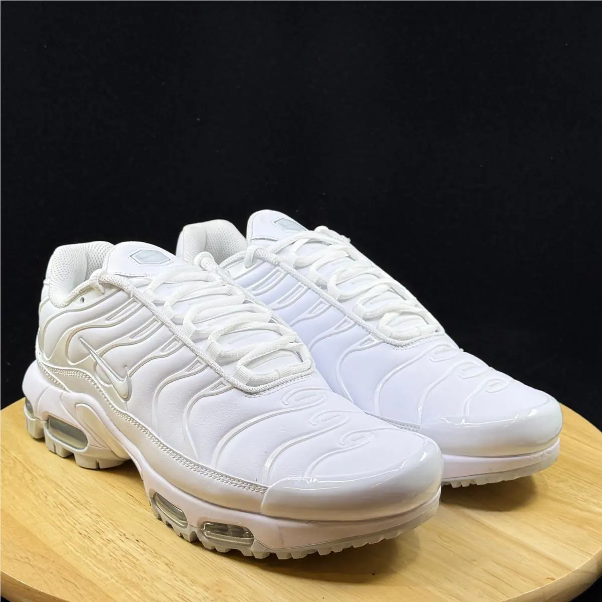 Nike shoes - White 2