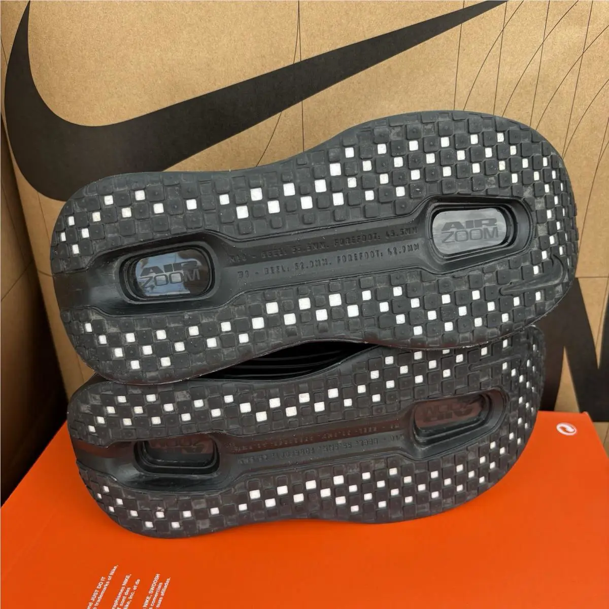 Nike shoes - Nike Air Zoom Vomero 5 - IQ0627-001 - Black and White 4