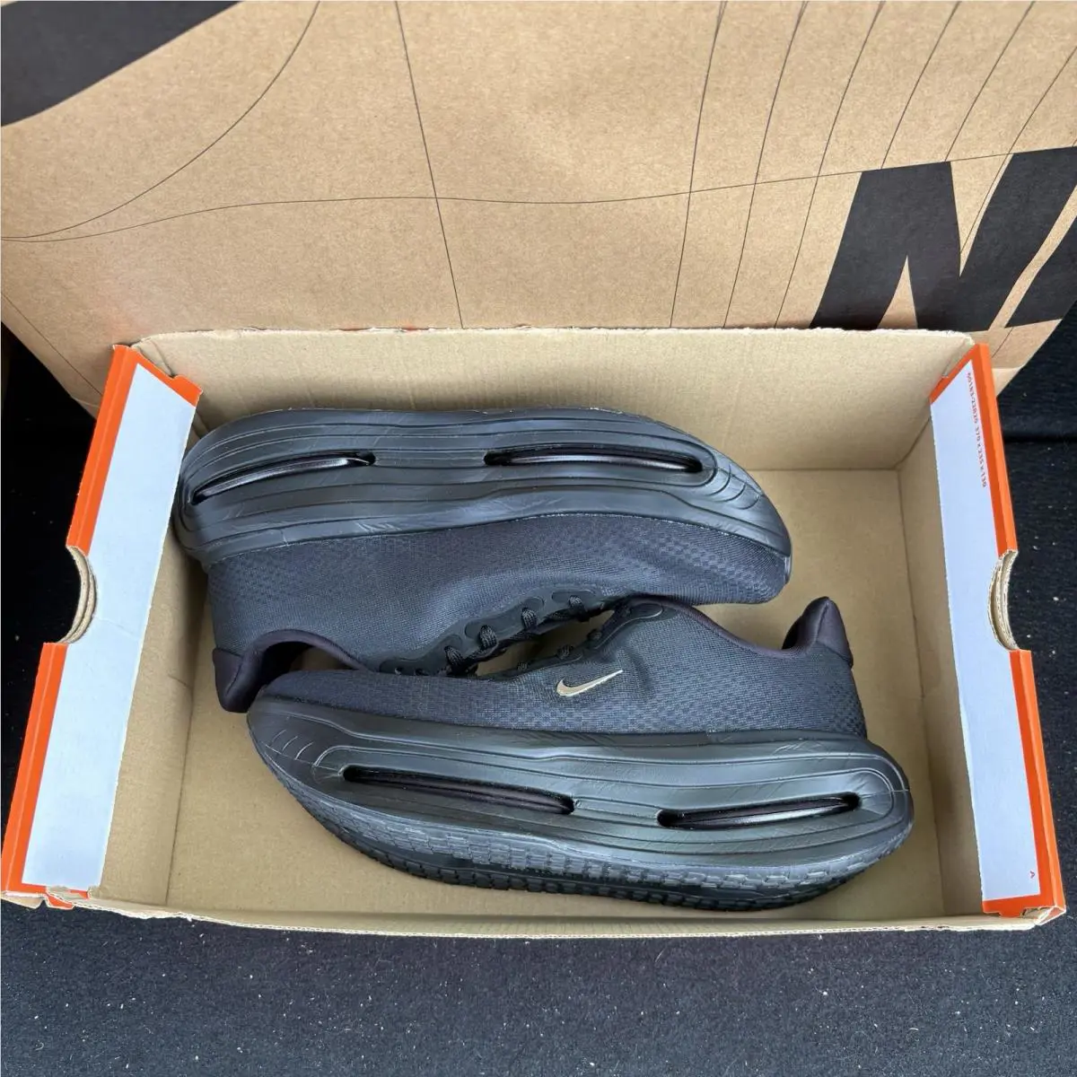 Nike shoes - Nike Air Zoom Vomero 5 - IQ0627-001 - Black and White 5