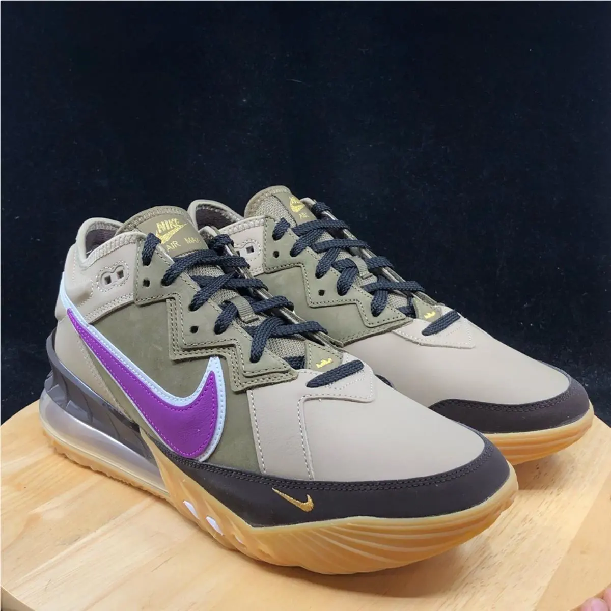 Nike shoes - Green 2